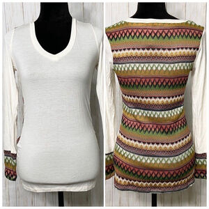 buckle Bke NWT embroidered long sleeve top